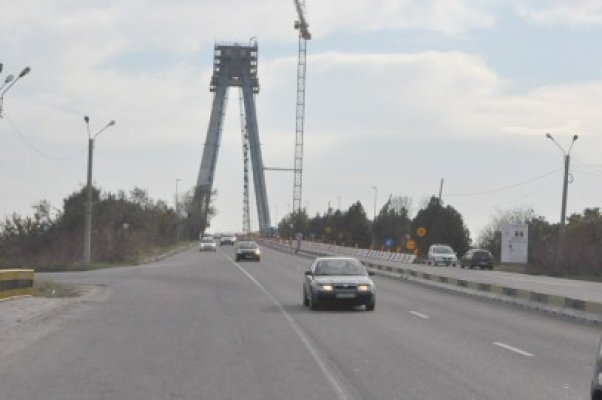 Trafic blocat, timp de patru ore, pe Podul Agigea - se întâmplă şi azi!